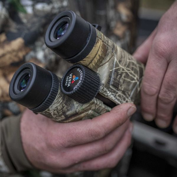Бінокль Vanguard Vesta 10x42 WP Realtree Edge (Vesta 1042RT) DAS301027 фото